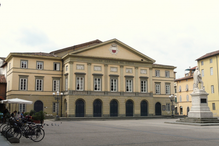 Lucca teatro_del_Giglio complesso1