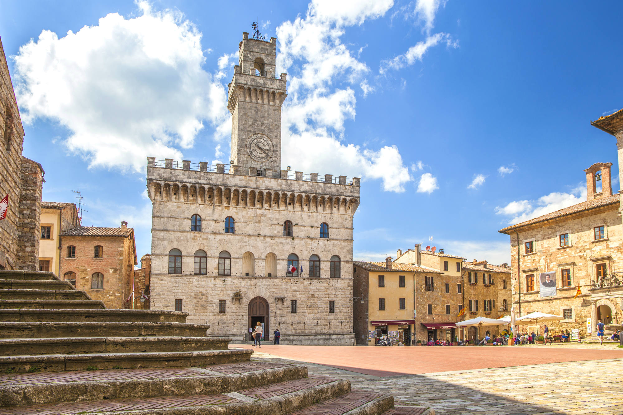 Montepulciano. Монтепульчано, палаццо. Сиена Монтепульчано. Ратуша Монтепульчано. Пьенца Италия палаццо Комунале.