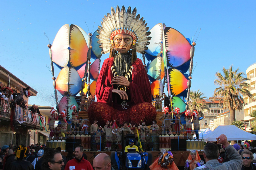 Carnevale di viareggio e Lucca   01